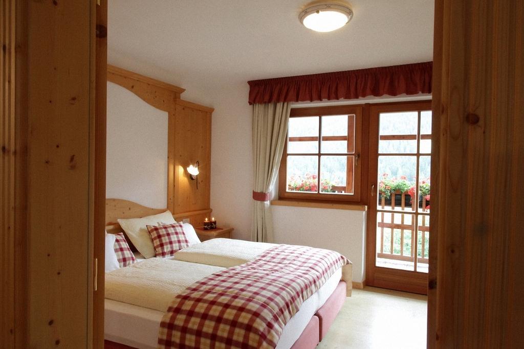 Dolomites Apartments Ciasa Vally St. Kassian Exterior foto