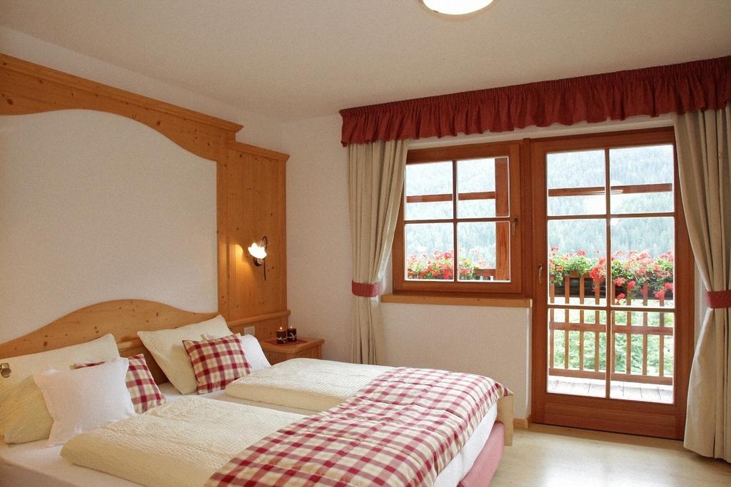 Dolomites Apartments Ciasa Vally St. Kassian Exterior foto